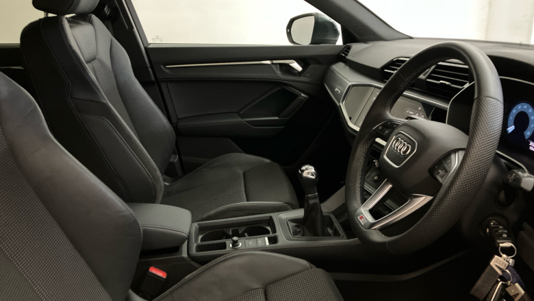 Audi Q3 35 TFSI S Line 5dr Petrol Estate